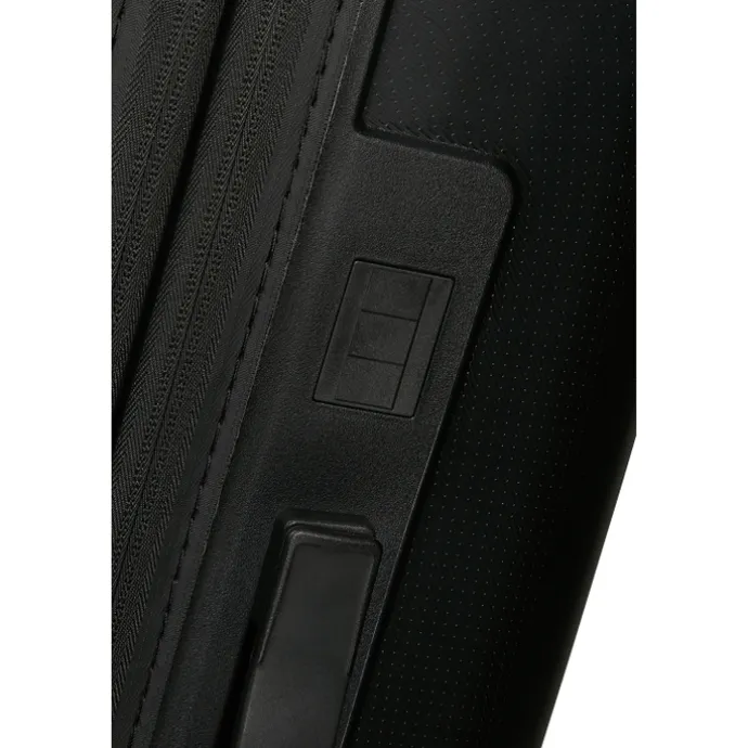 American Tourister Dashpop Spinner 67 Exp true black