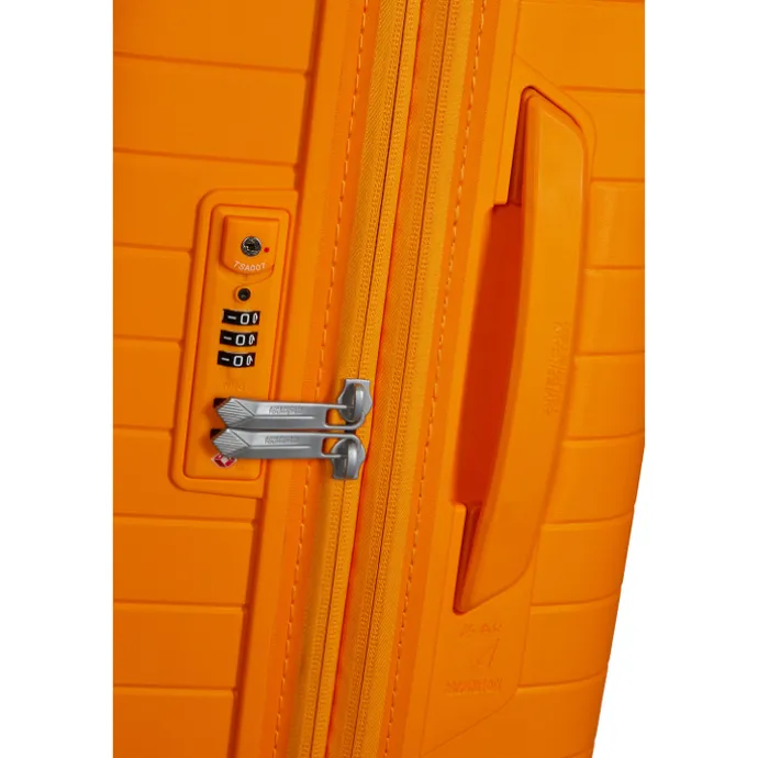 American Tourister FastForward Spinner 78/29 TSA Exp radiant orange