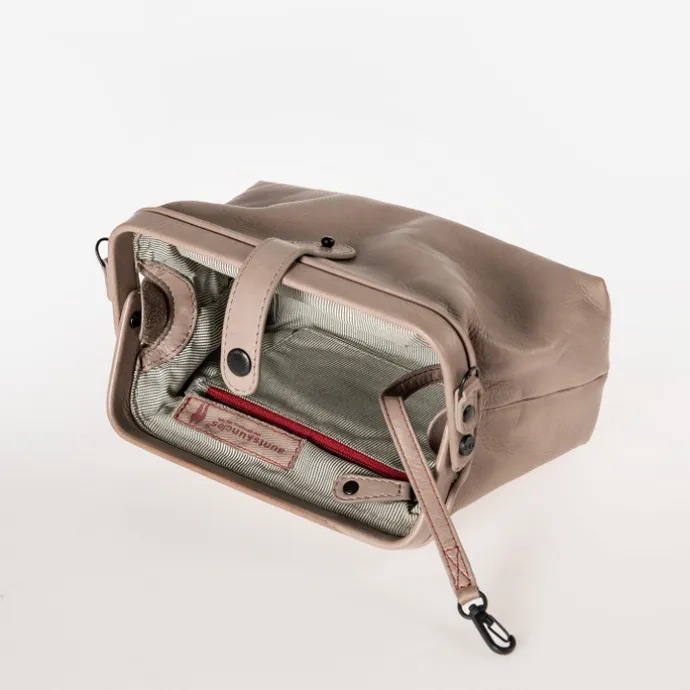 Aunts & Uncles Grandma's Luxery Club Mrs. Eclair Shoulderbag vintage khaki