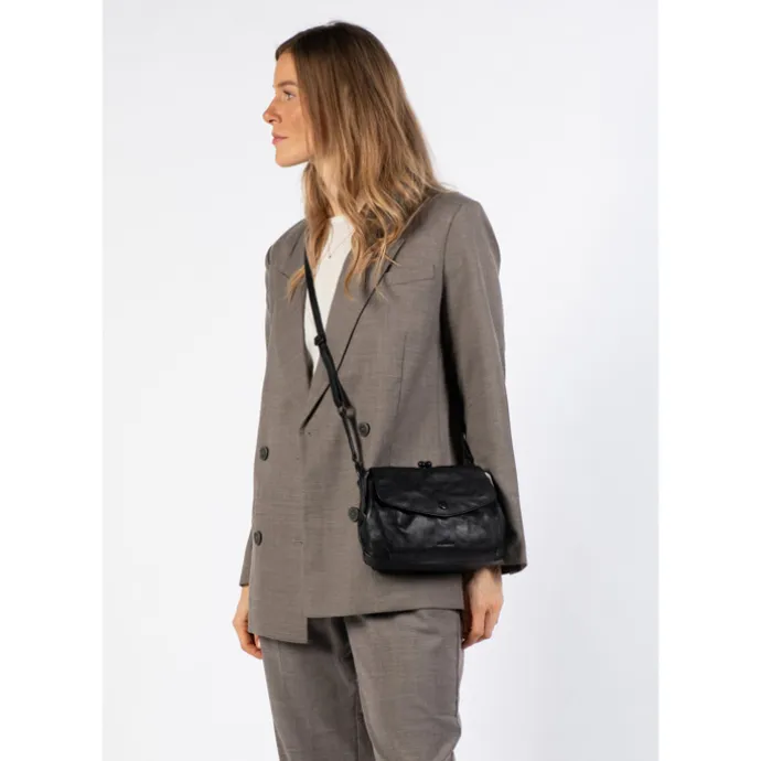 Aunts & Uncles Grandma's Luxury Club Mrs. Madeline Crossbody caramel