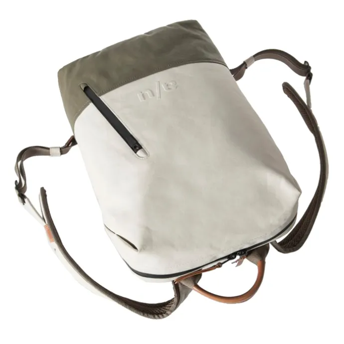 Aunts & Uncles Hamamatsu Laptop Backpack 13" dust