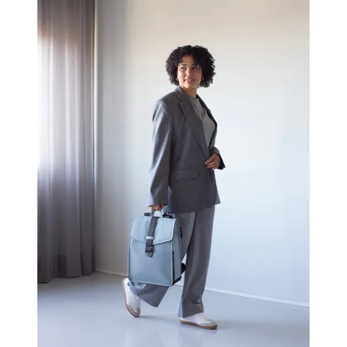 Bold Banana Beyond Bold Envelope Backpack blue-black