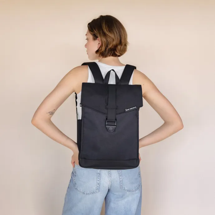 Bold Banana Envelope Backpack beautiful black