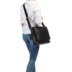 Burkely Vintage Juul Messenger Bag black