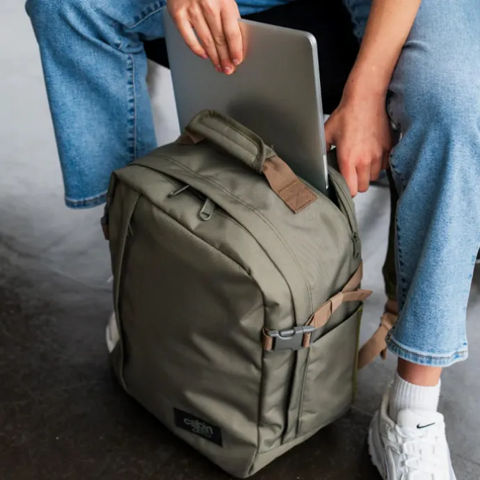 CabinZero Classic 28L Ultra Light Cabin Bag Tech georgian khaki