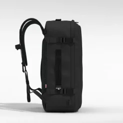 CabinZero Classic Plus 42L absolute black