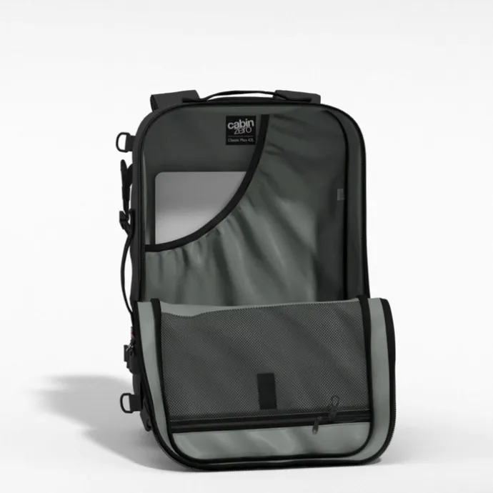 CabinZero Classic Plus 42L absolute black