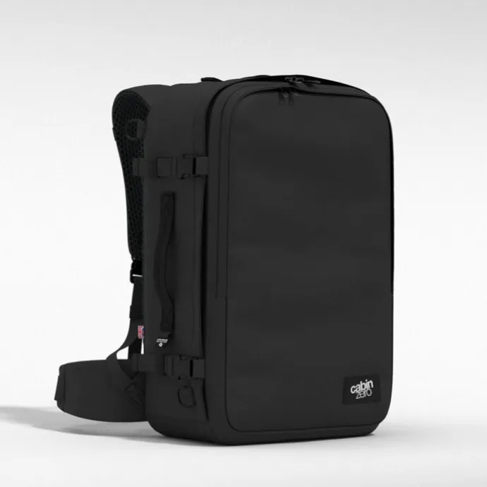 CabinZero Classic Pro 42L absolute black