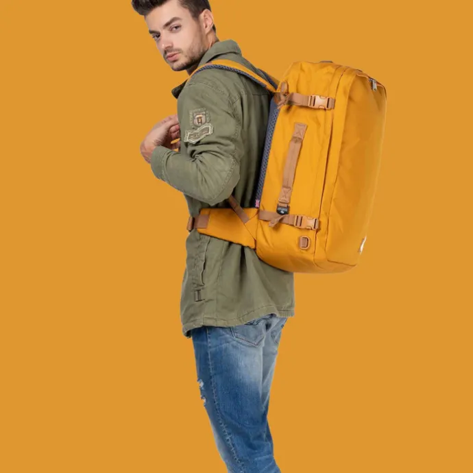 CabinZero Classic Pro 42L orange chill