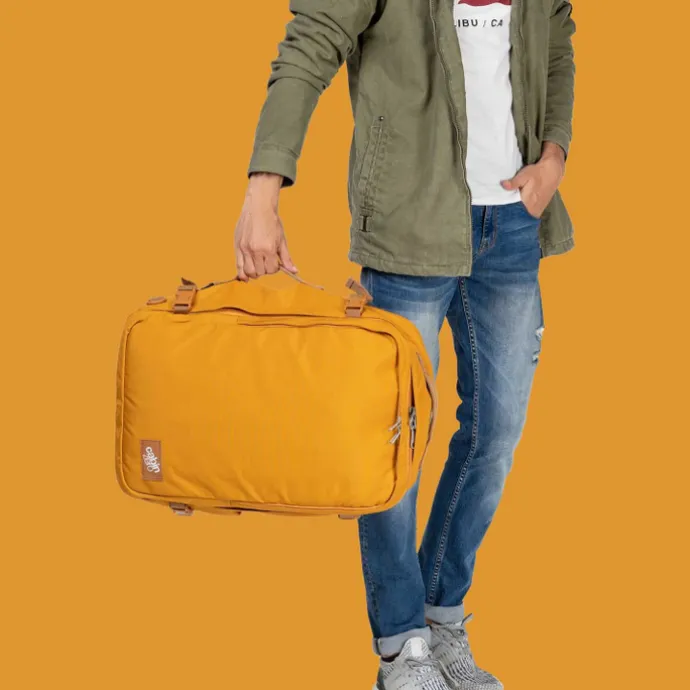 CabinZero Classic Pro 42L orange chill