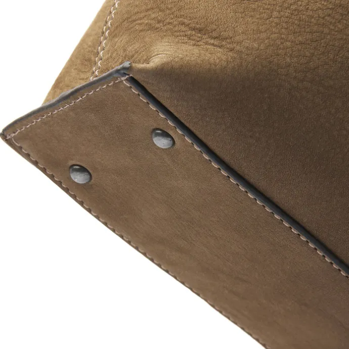 Castelijn & Beerens Nubuck Schoudertas 15.6" RFID taupe