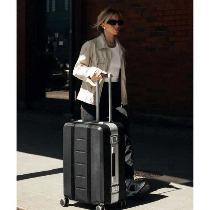 DB Journey Ramverk Pro Check-in Luggage Medium black out