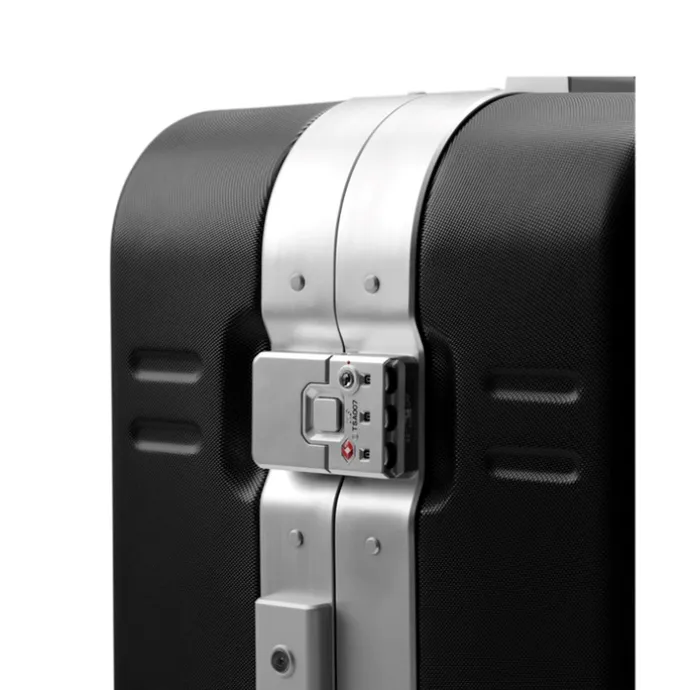 DB Journey Ramverk Pro Check-in Luggage Medium black out