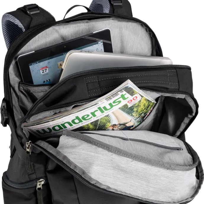 Deuter Gigant 32L Backpack black