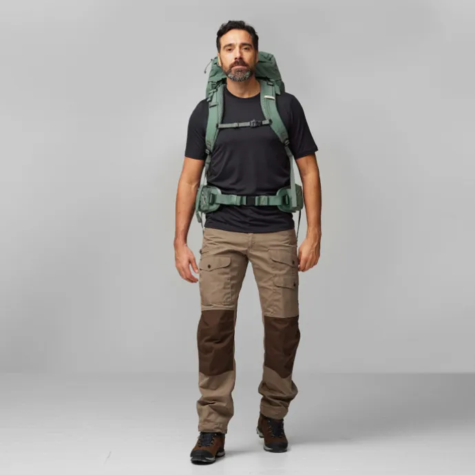 Fjallraven Abisko Trek 48 M-L black