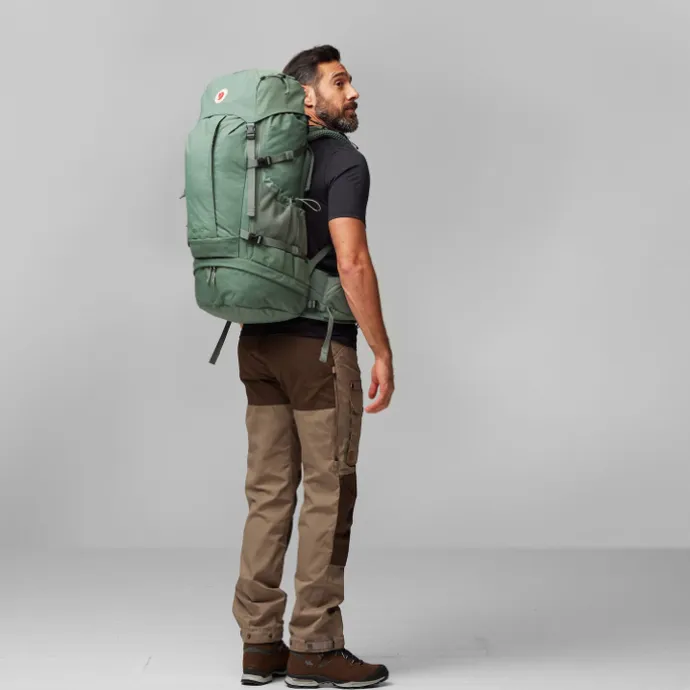 Fjallraven Abisko Trek 48 M-L black