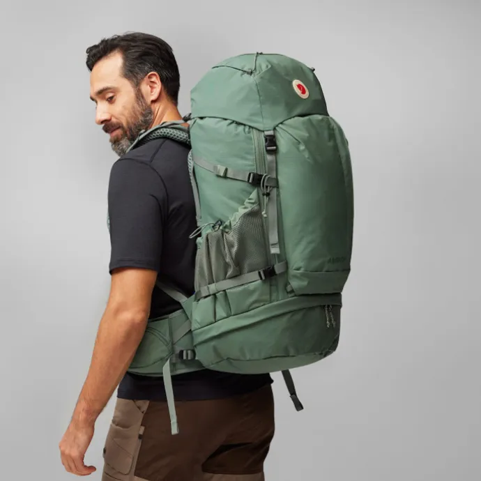 Fjallraven Abisko Trek 48 M-L black