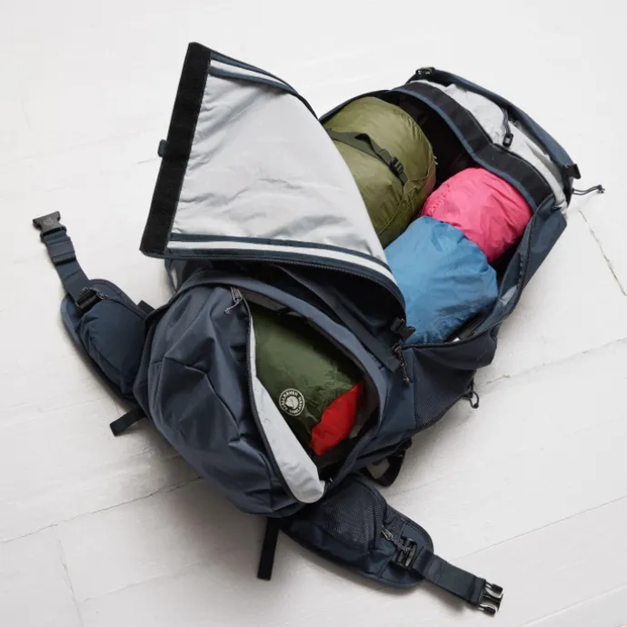 Fjallraven Abisko Trek 48 M-L black