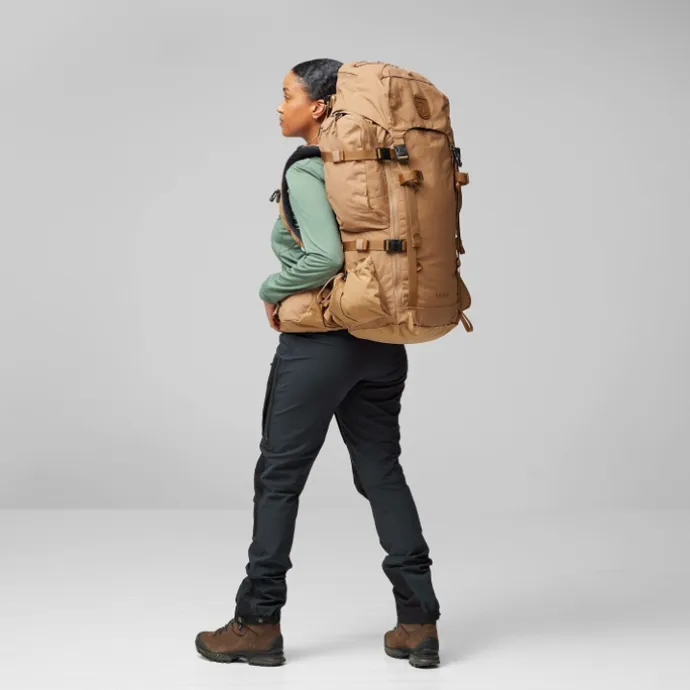Fjallraven Kajka 55 S/M coal black