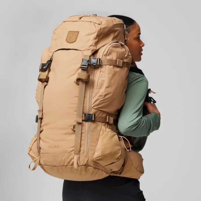 Fjallraven Kajka 55 S/M coal black
