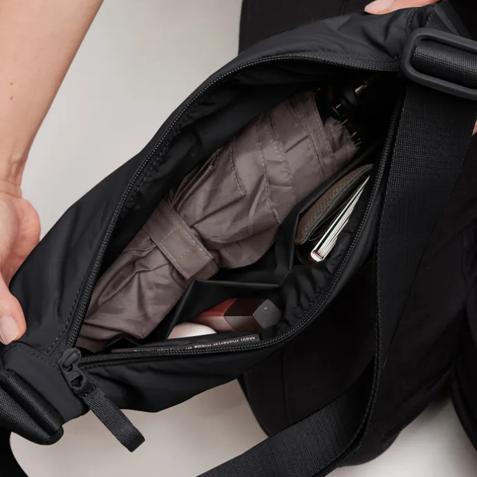 GOT BAG Cloud Moon Bag Small Monochrome black