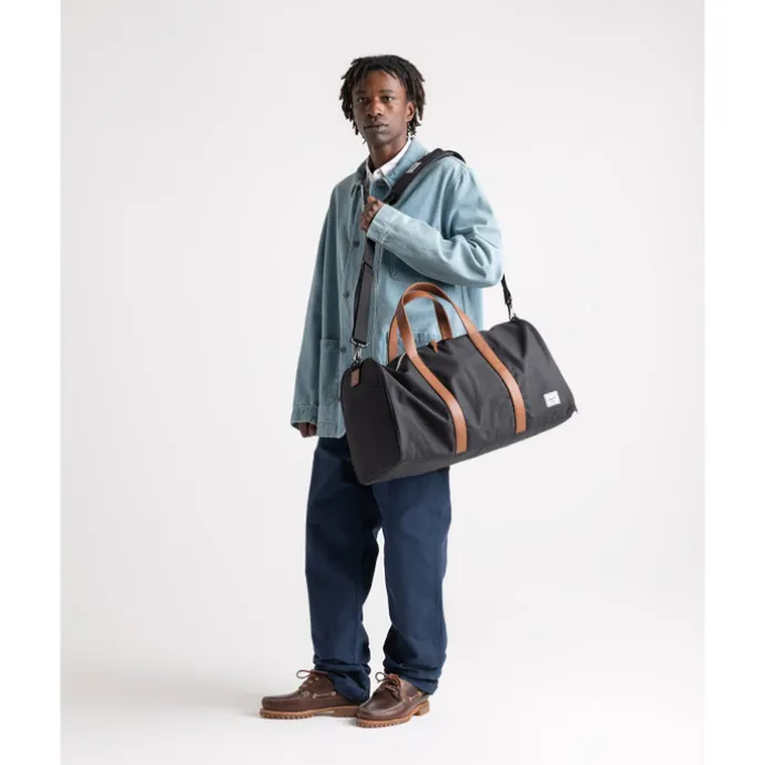 Herschel Supply Co. Novel Duffle black tonal