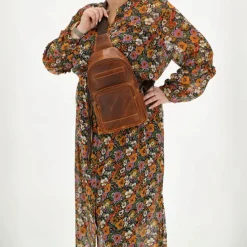 Hide & Stitches Japura Slingbag cognac