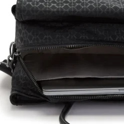 Kipling Superworker signature emb