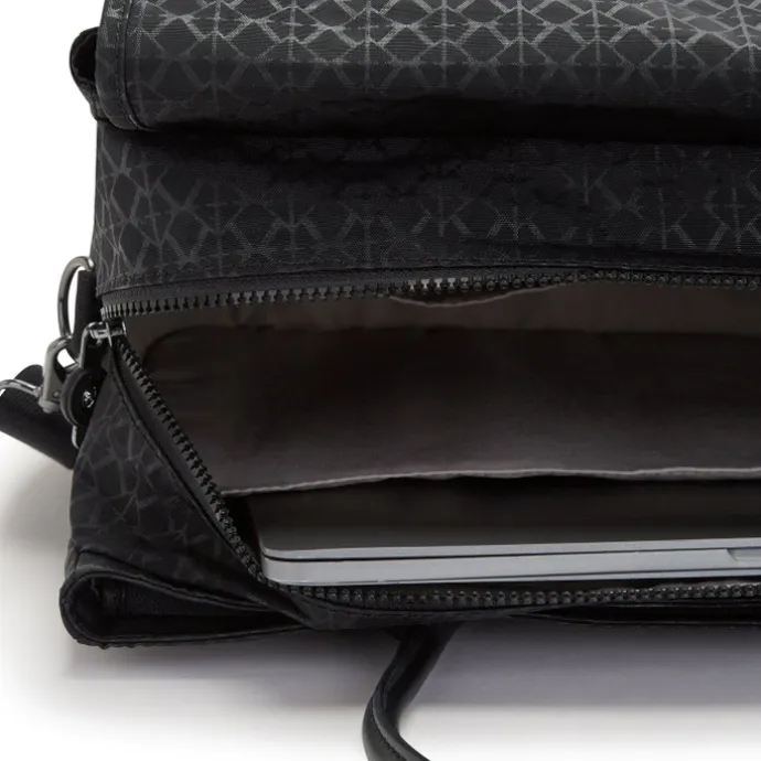 Kipling Superworker signature emb