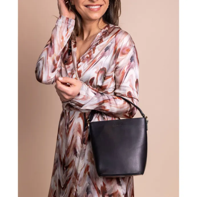 O My Bag Bobbi Bucket Bag Midi black