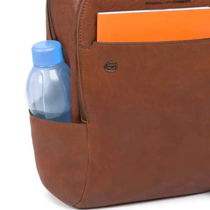 Piquadro Black Square Computer Backpack with iPad Compartment tobacco