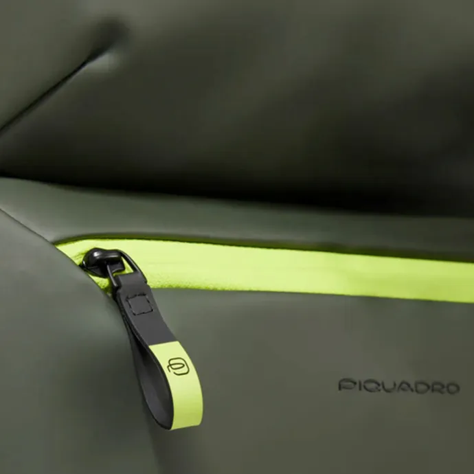 Piquadro C2OW Slim Cabin Spinner 55 verde