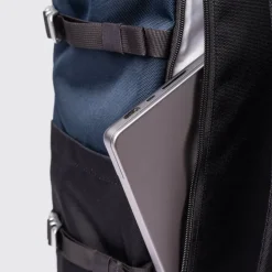 Sandqvist Icon Rolltop Backpack L multi black-navy with black leather