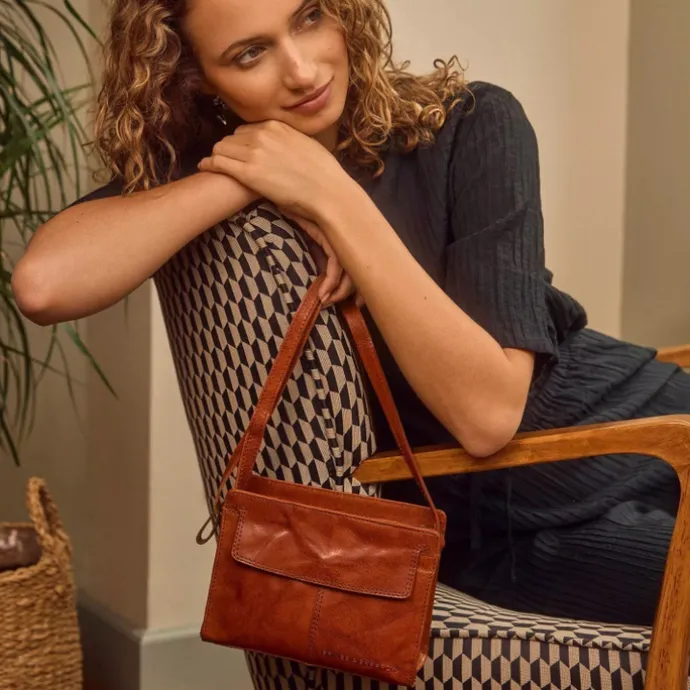 Spikes & Sparrow Leyla Crossbody black