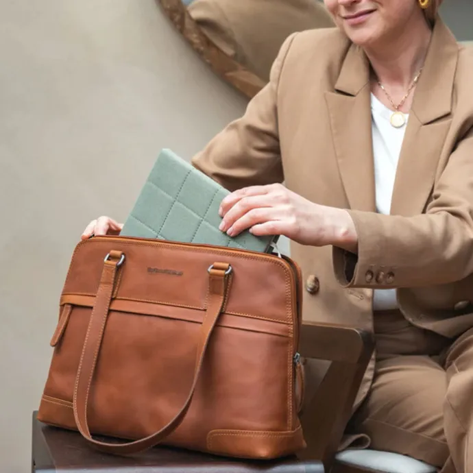 The Chesterfield Brand Branson Shoulderbag black