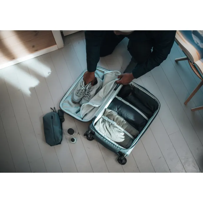 Thule Aion Carryon Spinner 55 dark slate