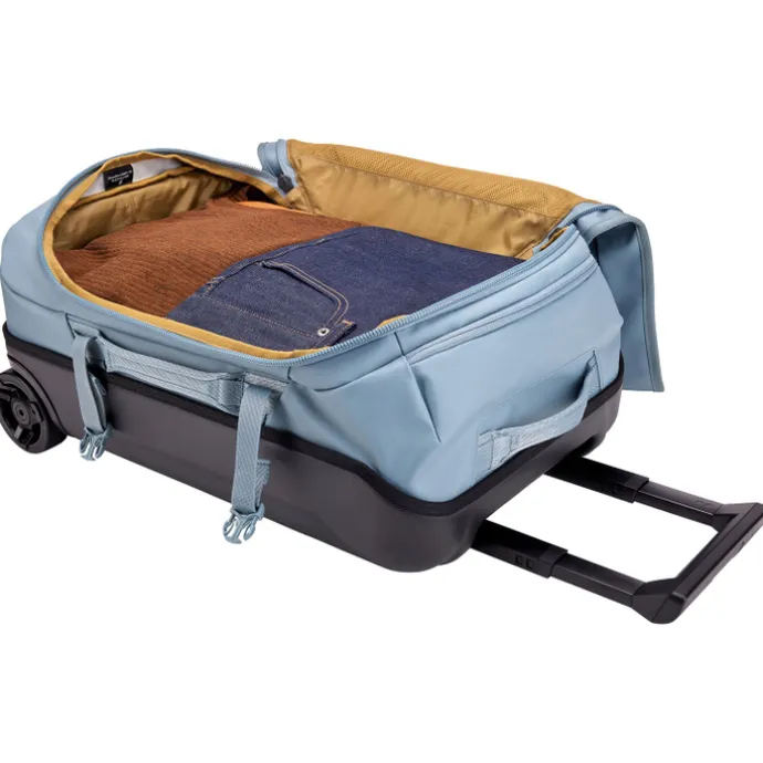 Thule Chasm Carryon 55cm Trolley pond