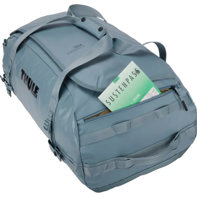Thule Chasm Duffel 70L pond