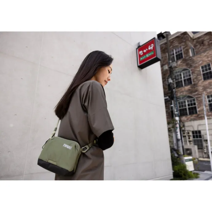 Thule Paramount Crossbody 2L soft green