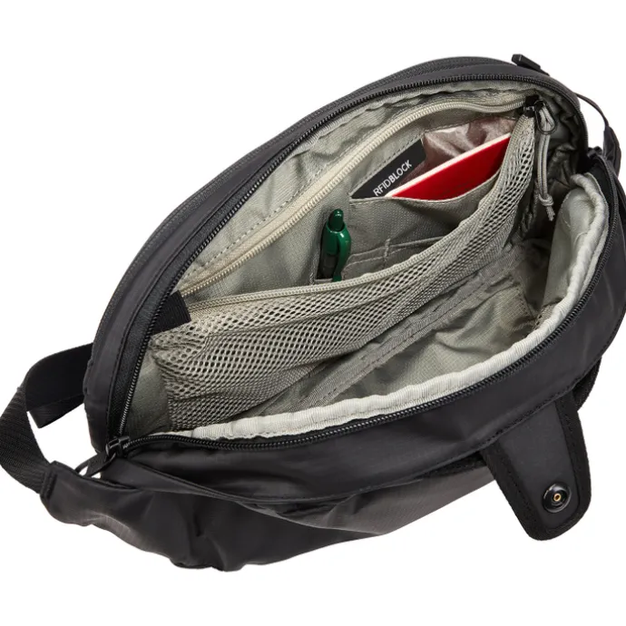 Thule Tact Crossbody 5L black