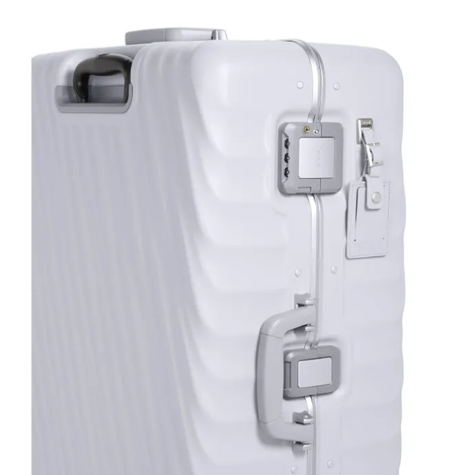 TUMI 19 Degree Frame Ext Trip 4 Whl P/C pearl grey texture