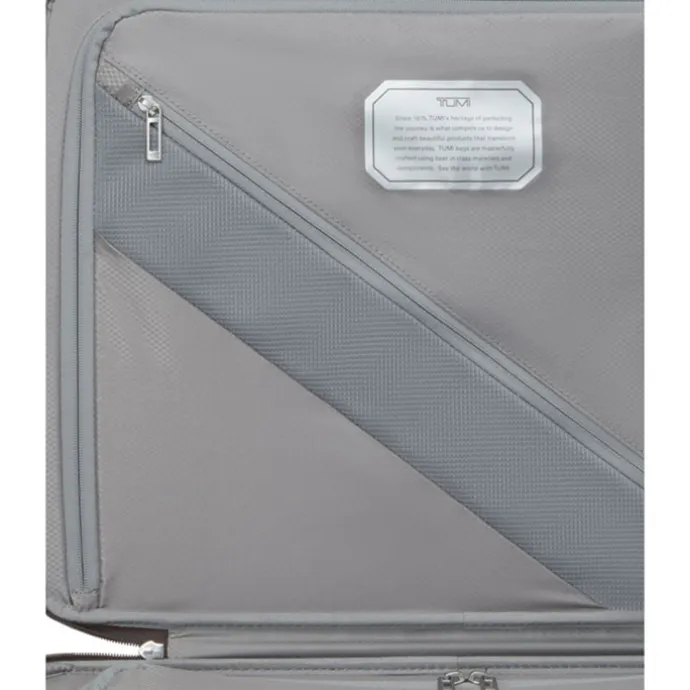 TUMI 19 Degree Lite Continental Carry-On titanium grey