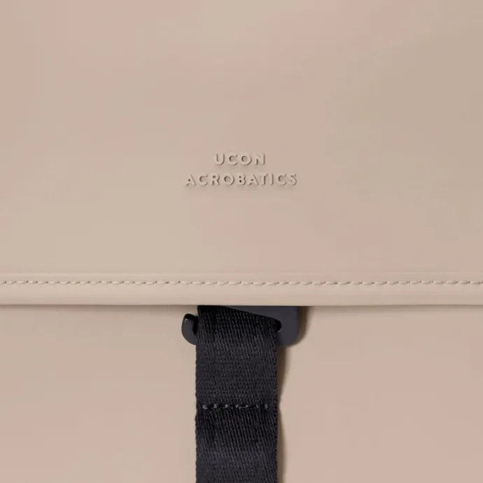 Ucon Acrobatics Kumo Medium Lotus Infinity sand