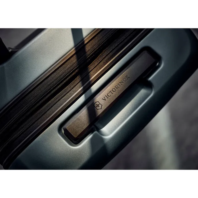 Victorinox Airox Advanced Medium Case black