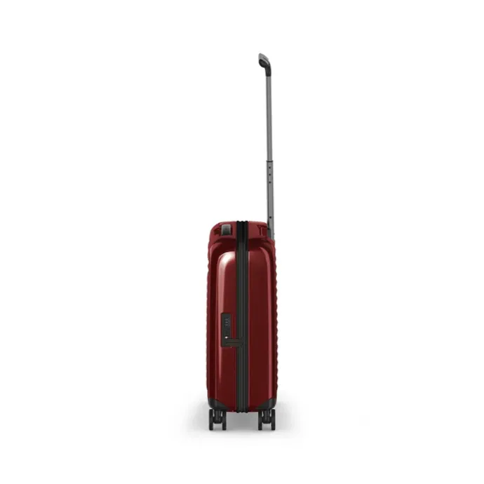 Victorinox Airox Global Hardside Carry-On victorinox red