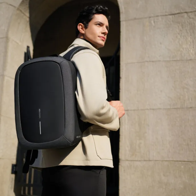 XD Design Bobby Edge Anti-Theft Backpack dark blue